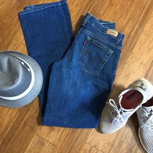 Levi’s jeans size 4